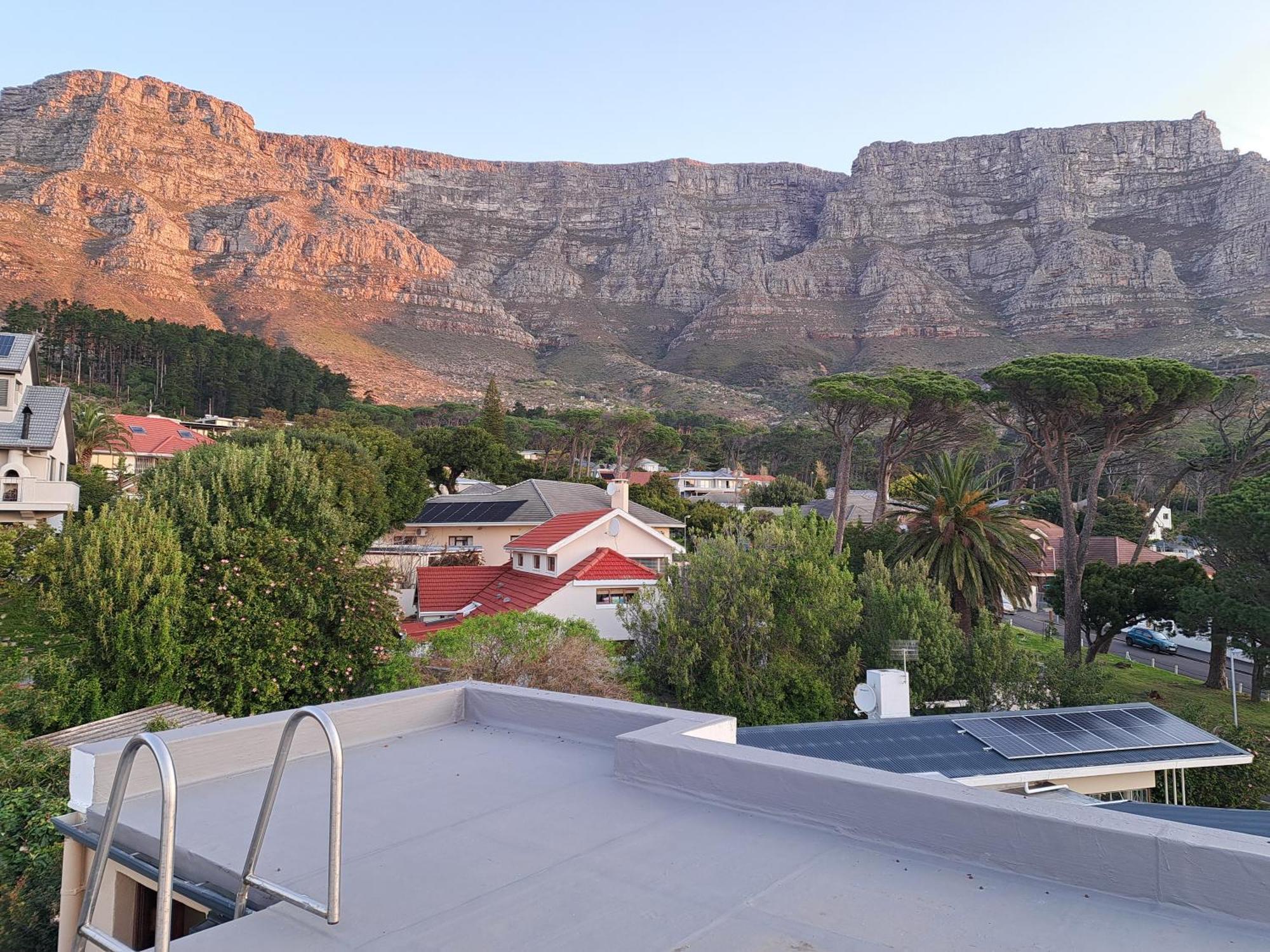 Majestic Mountain Views Holiday home Cape Town